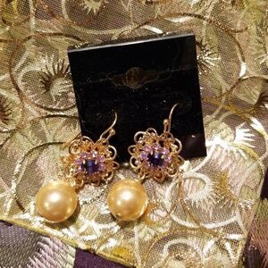 GORGEOUS FAUX PEARLS AND AMETHYST EARRING